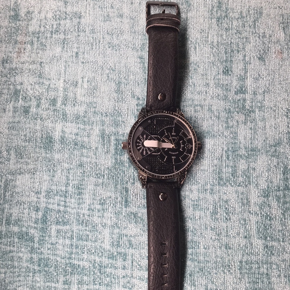 Black men’s watch